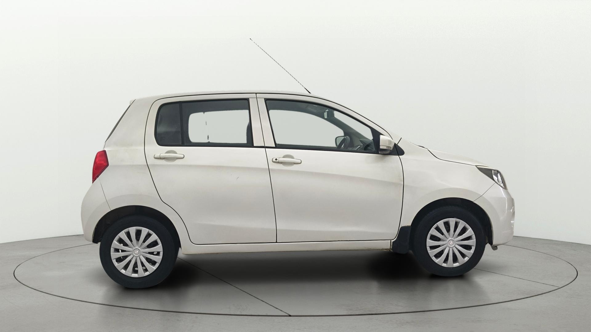 View 2017 Maruti Suzuki 1000 Base Variant Image 8 Used 2017 Maruti Suzuki 1000 Base Variant Image 8
