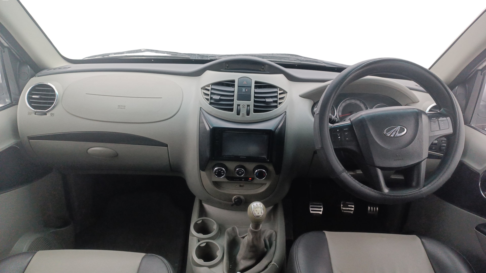 View 2016 Mahindra NuvoSport N8 Image 31 Used 2016 Mahindra NuvoSport N8 Image 31