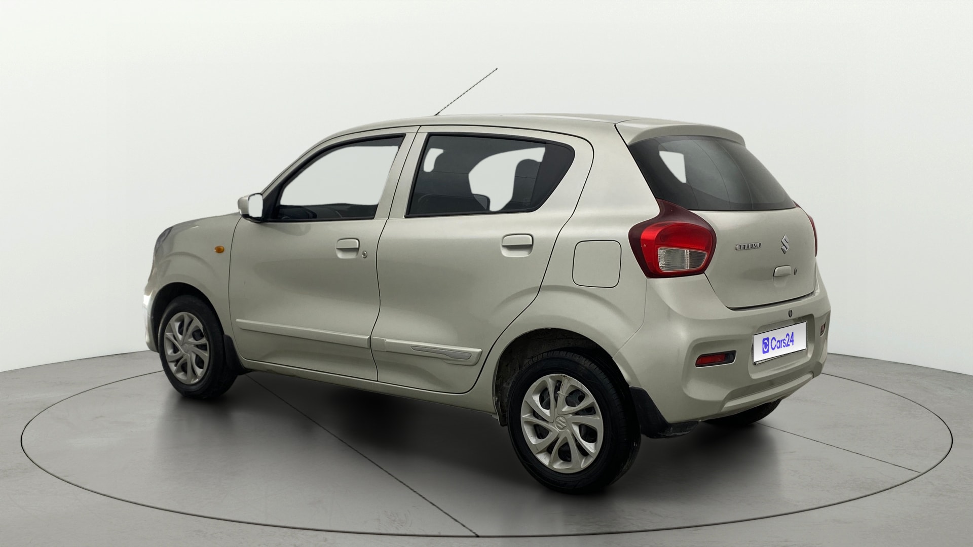 View 2022 Maruti Suzuki 1000 Base Variant Image 2 Used 2022 Maruti Suzuki 1000 Base Variant Image 2