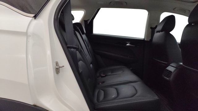 View MG Hector Image 37 Used MG Hector Image 37