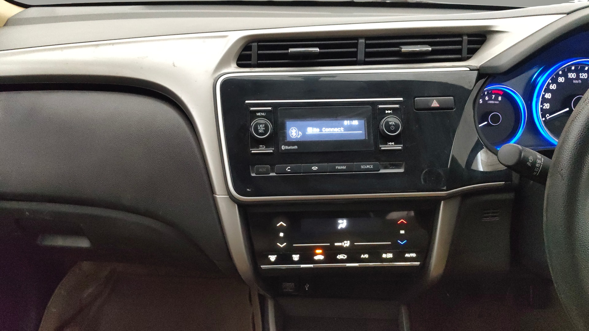 View 2016 Honda City ZX MT Diesel Anniversary Edition Image 17 Used 2016 Honda City ZX MT Diesel Anniversary Edition Image 17