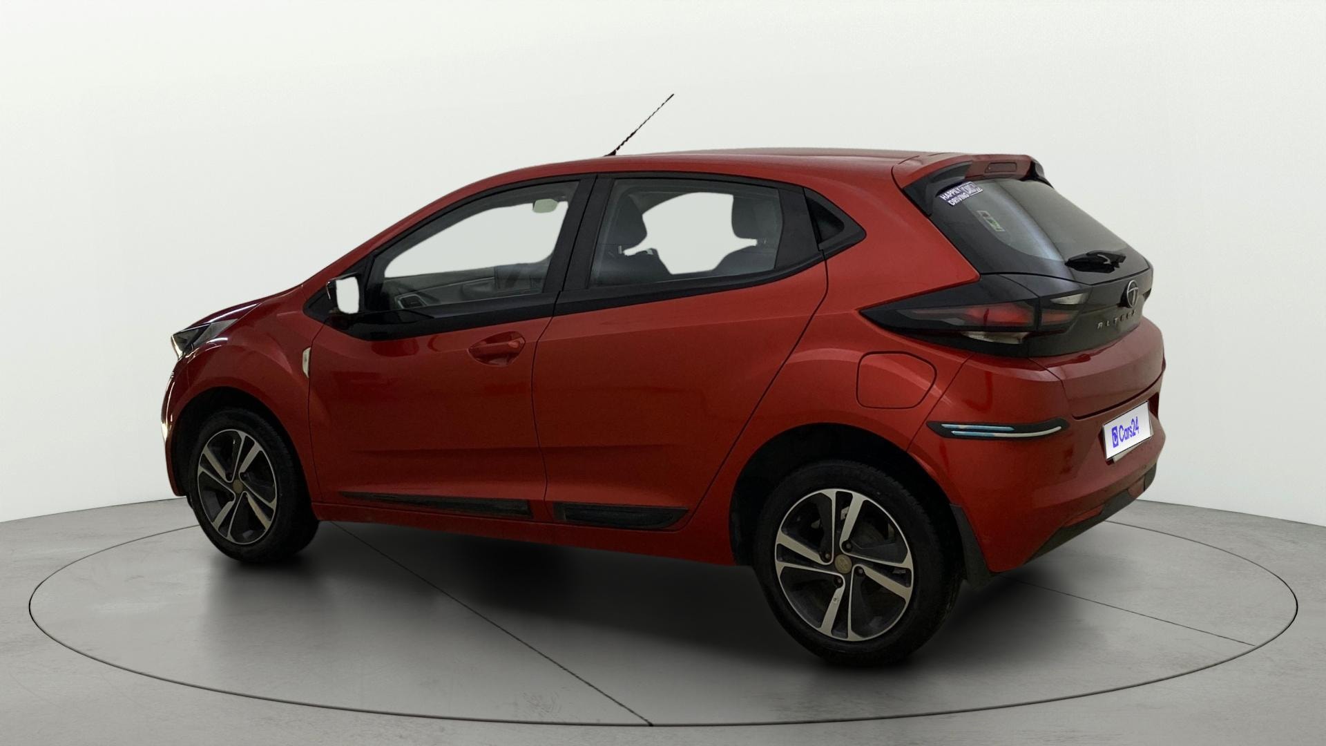View 2021 Tata Altroz XZ Petrol Image 2 Used 2021 Tata Altroz XZ Petrol Image 2