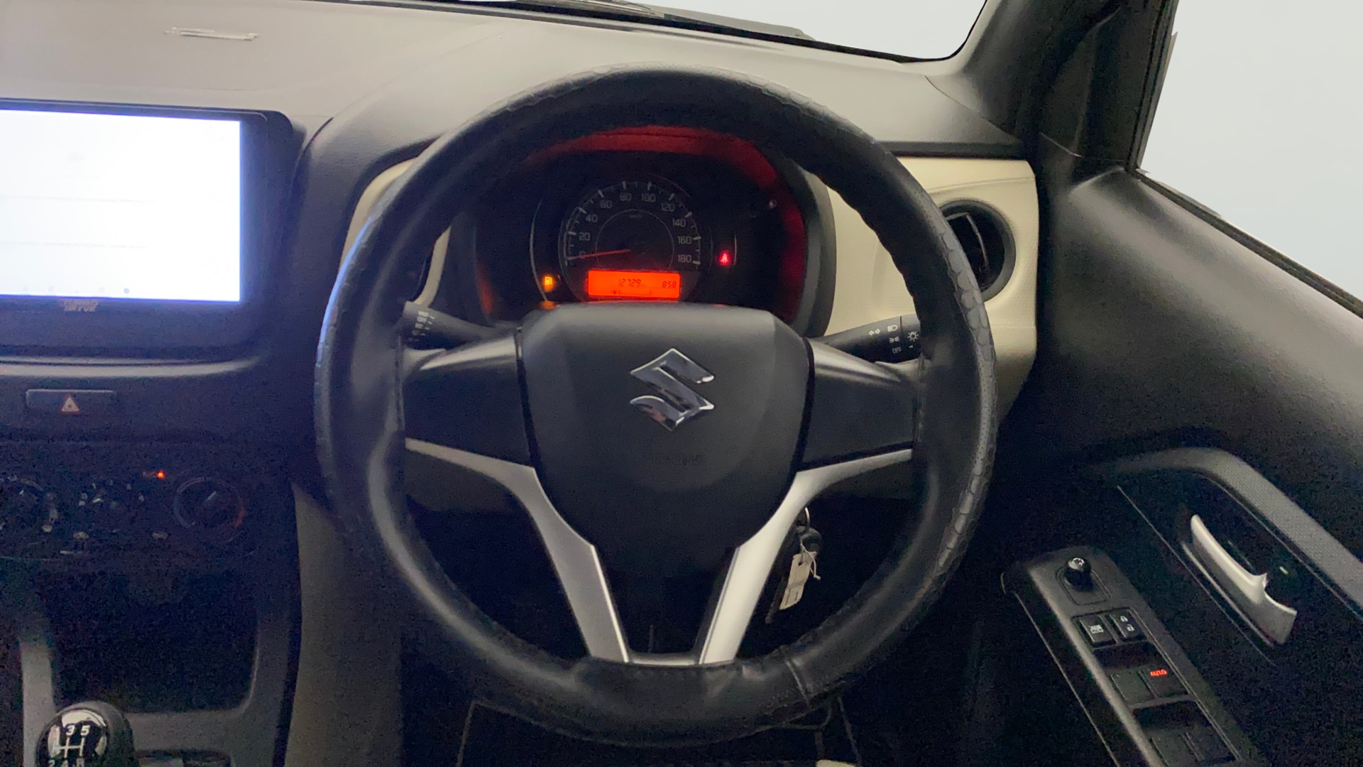 View 2025 Maruti Suzuki 1000 Base Variant Image 20 Used 2025 Maruti Suzuki 1000 Base Variant Image 20