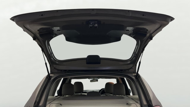 View Nissan Terrano Image 30 Used Nissan Terrano Image 30