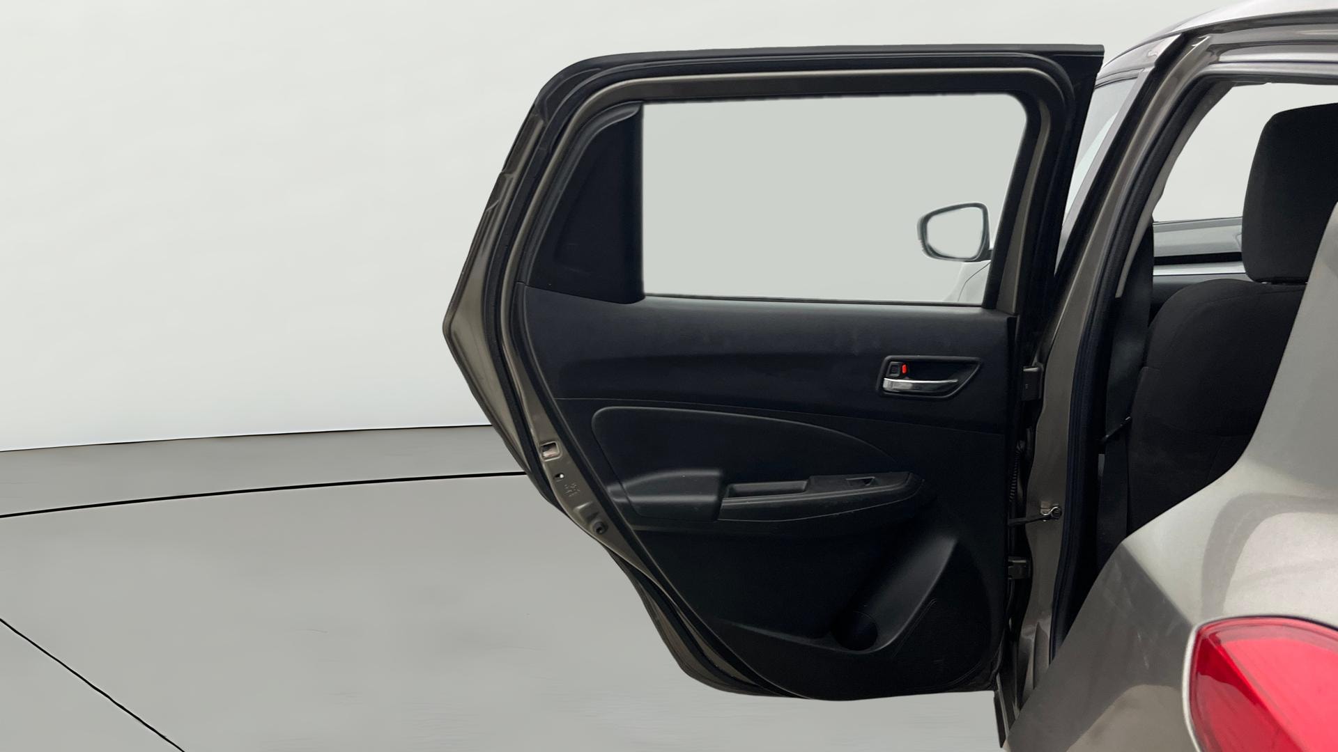 View 2019 Maruti Suzuki 1000 Base Variant Image 22 Used 2019 Maruti Suzuki 1000 Base Variant Image 22