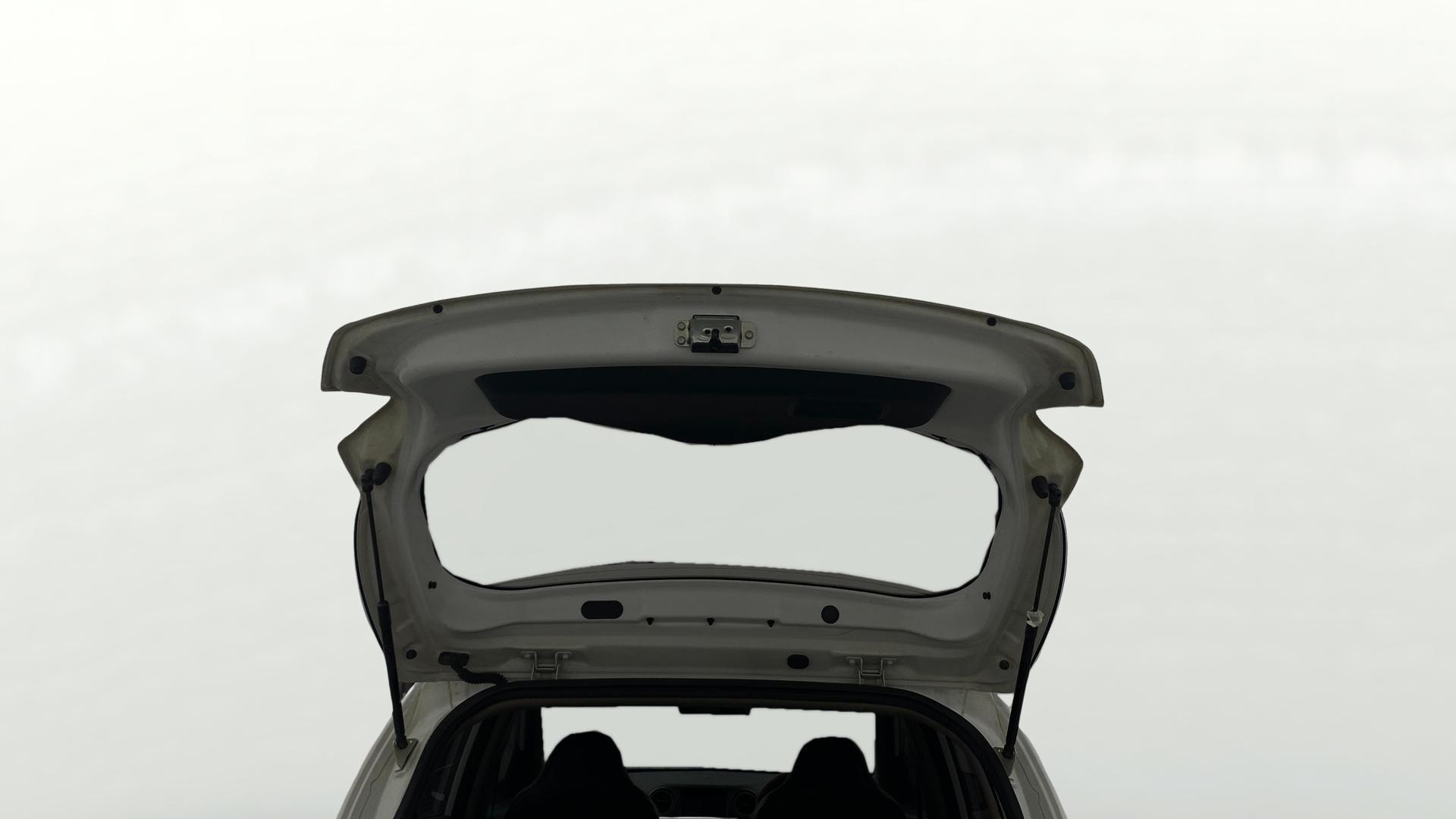 View 2019 Hyundai Grand i10 Sportz 1.2 Kappa Image 16 Used 2019 Hyundai Grand i10 Sportz 1.2 Kappa Image 16