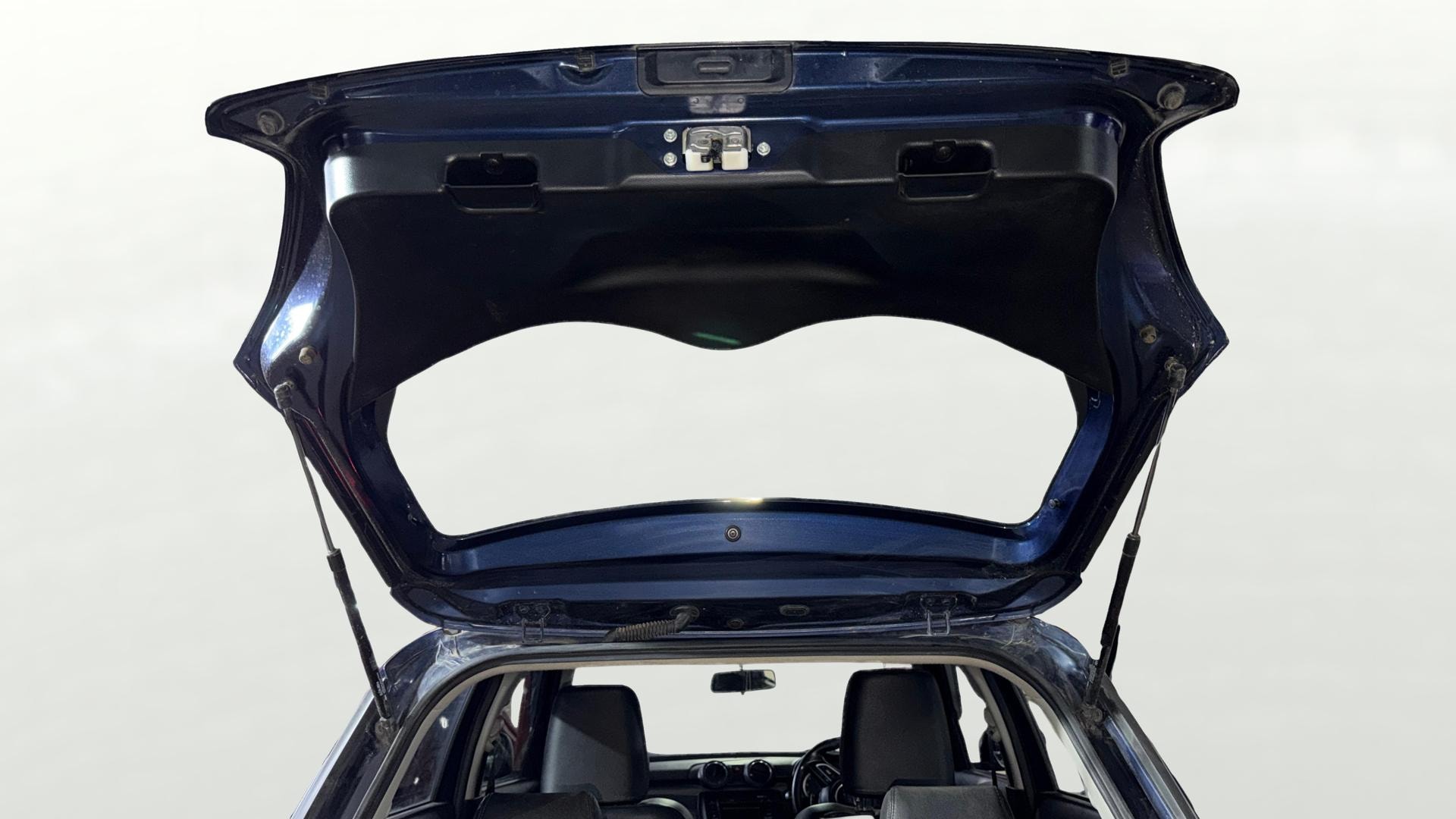 View 2019 Maruti Suzuki 1000 Base Variant Image 16 Used 2019 Maruti Suzuki 1000 Base Variant Image 16