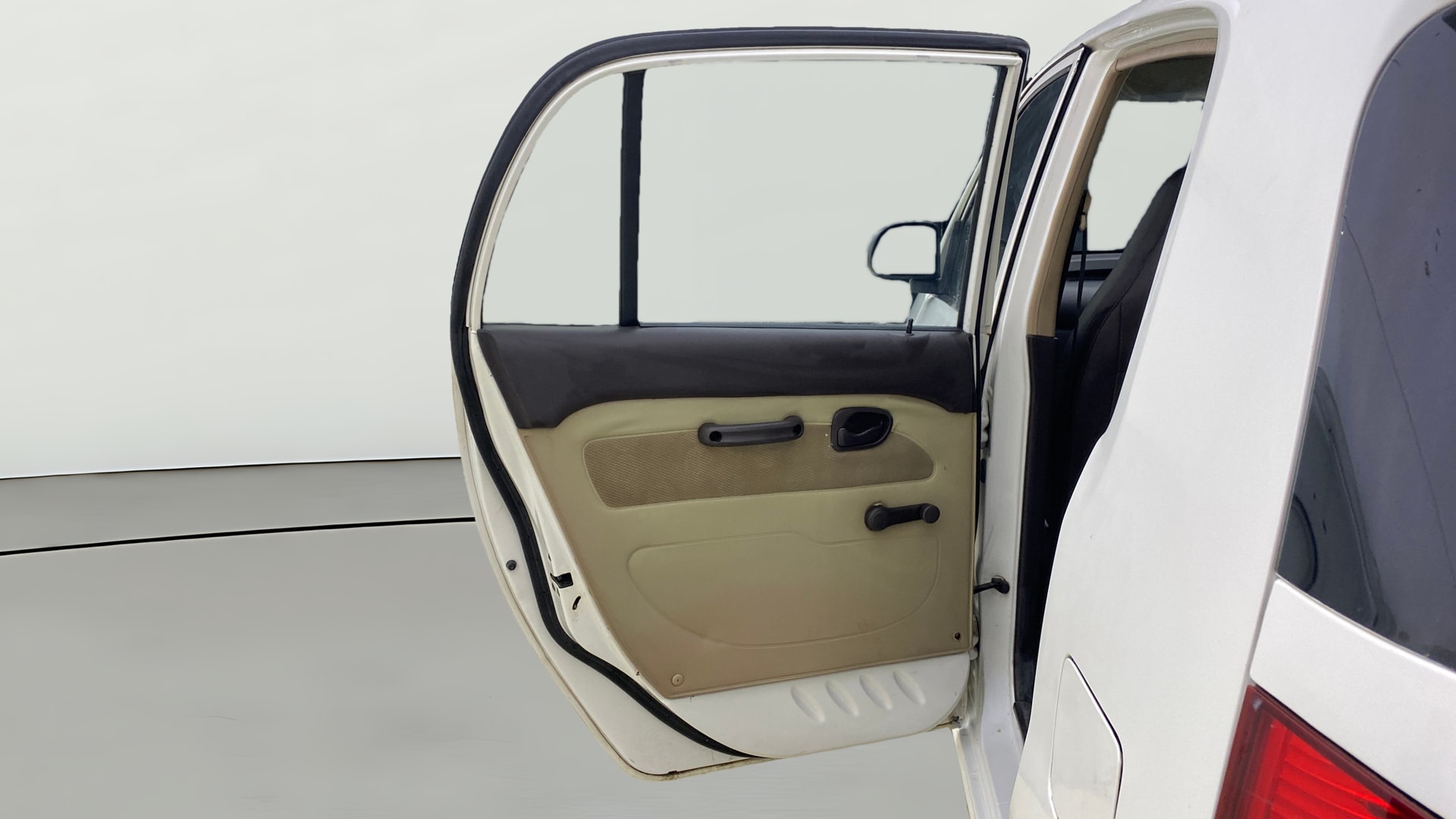 View 2013 Hyundai Santro Xing XE Image 22 Used 2013 Hyundai Santro Xing XE Image 22