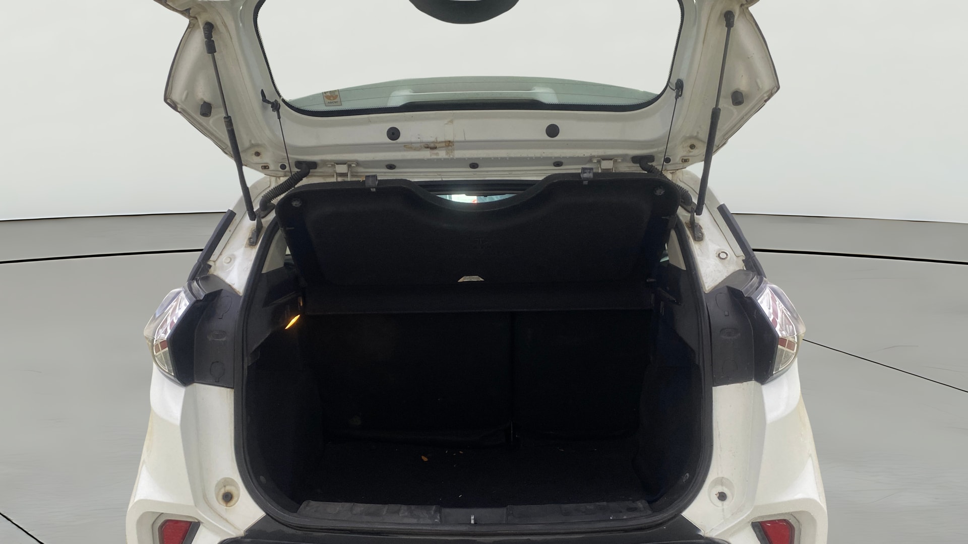 View 2021 Tata Nexon Revotron XE Image 39 Used 2021 Tata Nexon Revotron XE Image 39