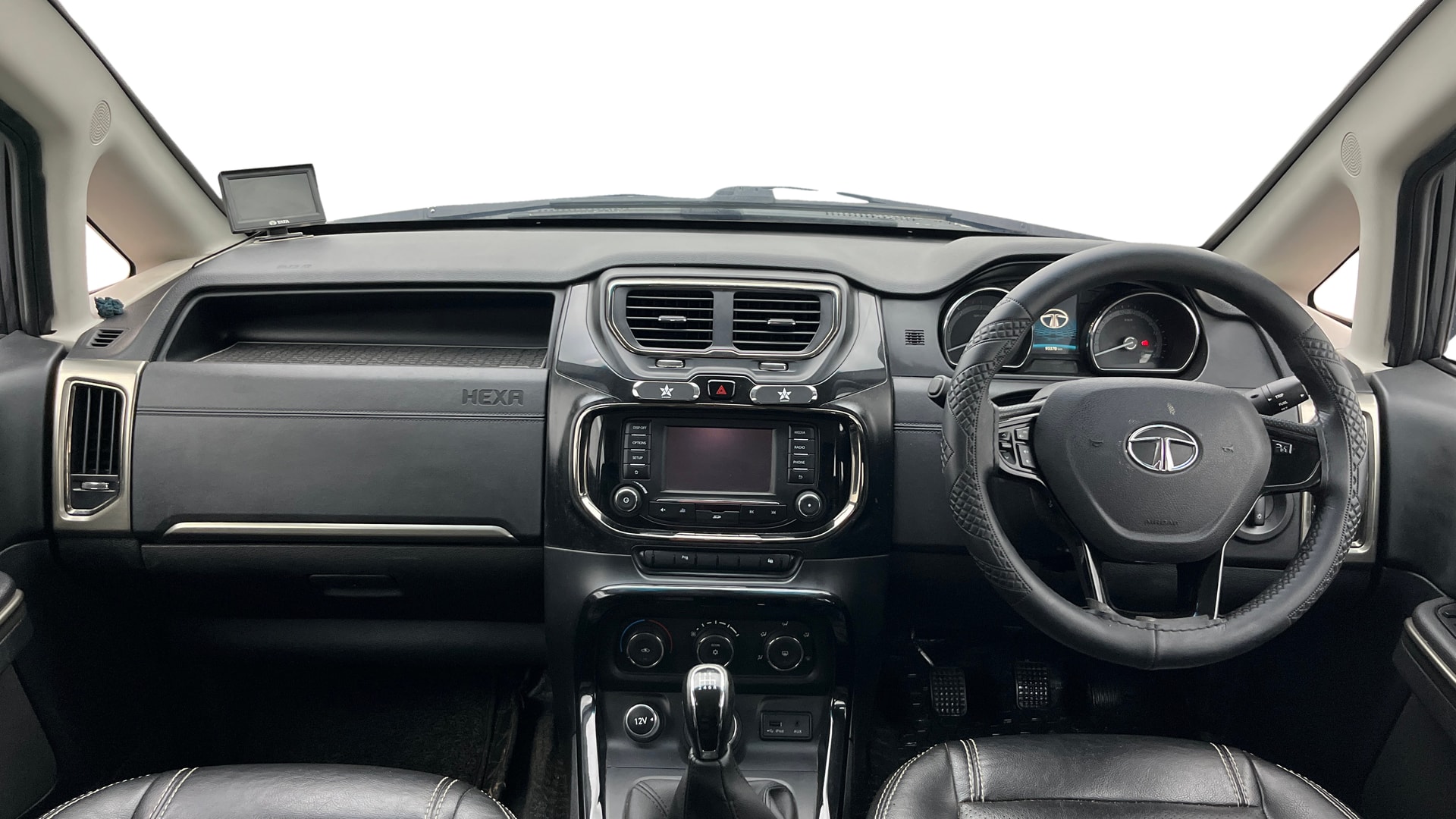View 2018 Tata Hexa XM 4X2 Image 16 Used 2018 Tata Hexa XM 4X2 Image 16