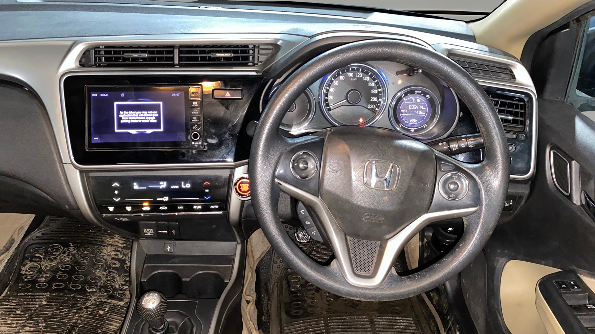 View 2017 Honda City ZX MT Diesel Anniversary Edition Image 21 Used 2017 Honda City ZX MT Diesel Anniversary Edition Image 21