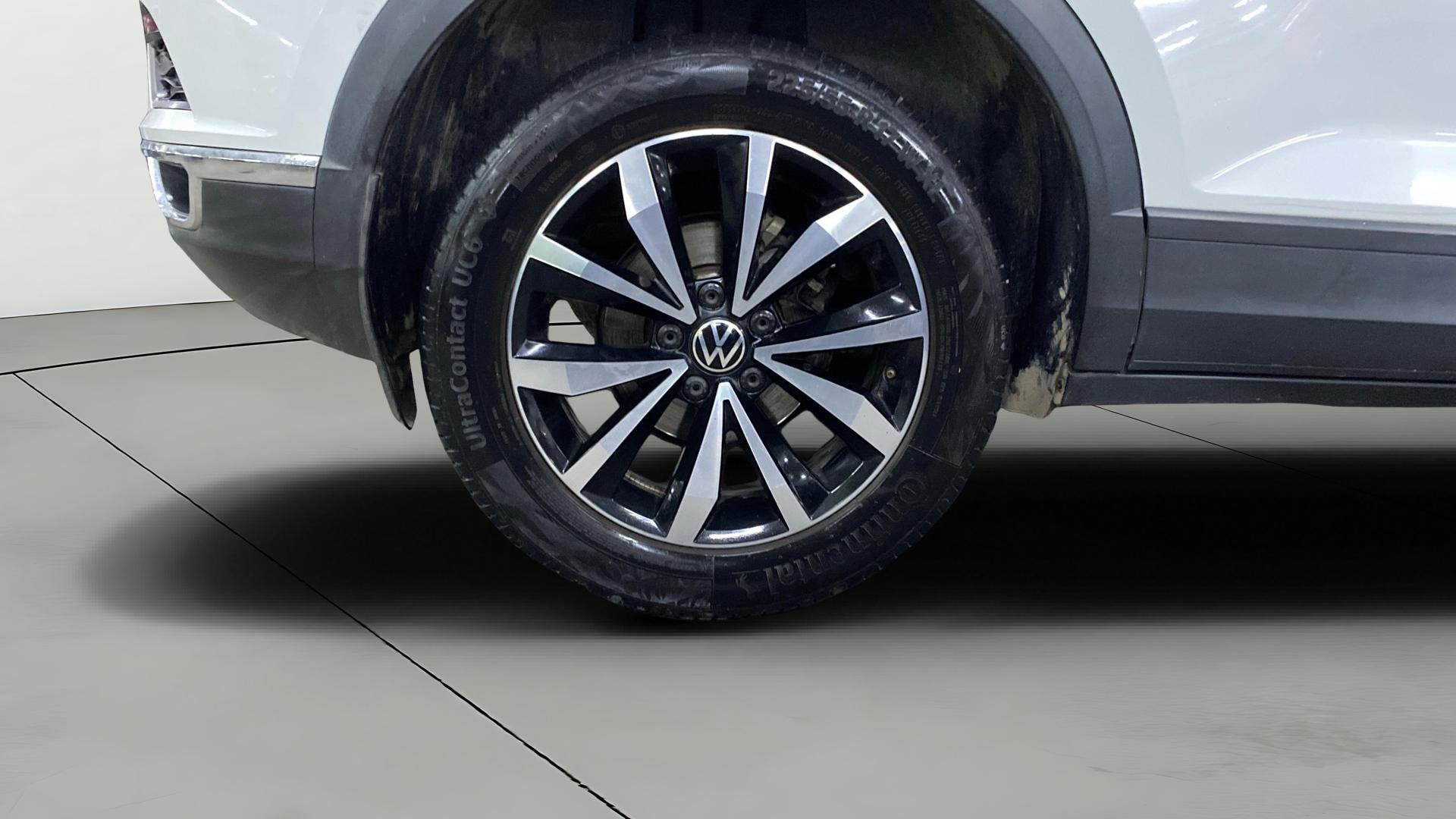 View 2021 Volkswagen T-Roc 1.5 TSI Image 32 Used 2021 Volkswagen T-Roc 1.5 TSI Image 32