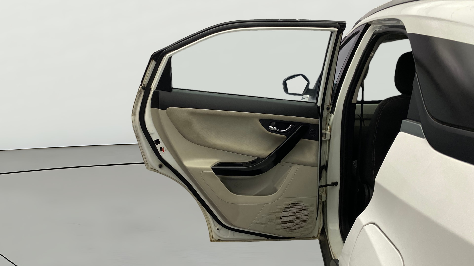 View 2022 Tata Nexon Revotron XE Image 15 Used 2022 Tata Nexon Revotron XE Image 15