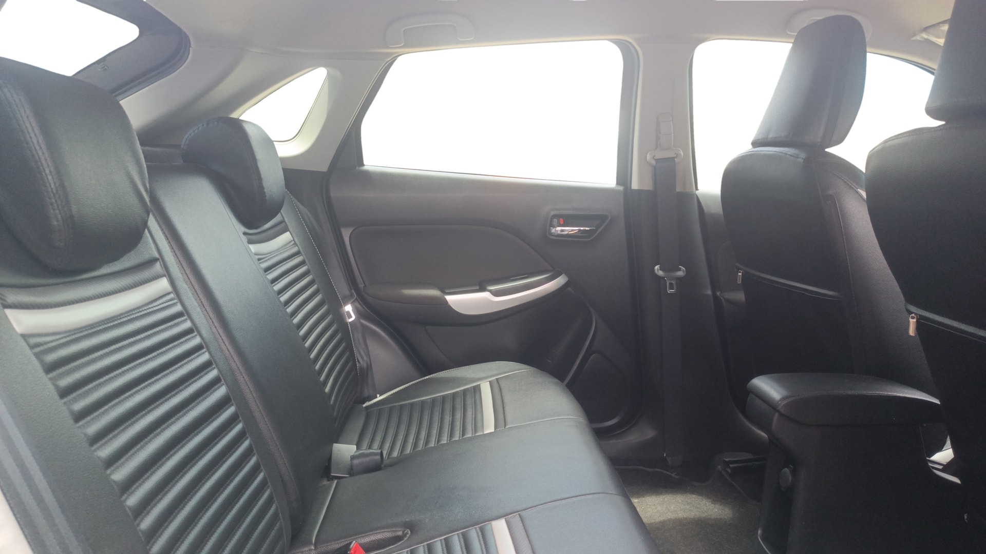 View 2019 Maruti Suzuki 1000 Base Variant Image 29 Used 2019 Maruti Suzuki 1000 Base Variant Image 29