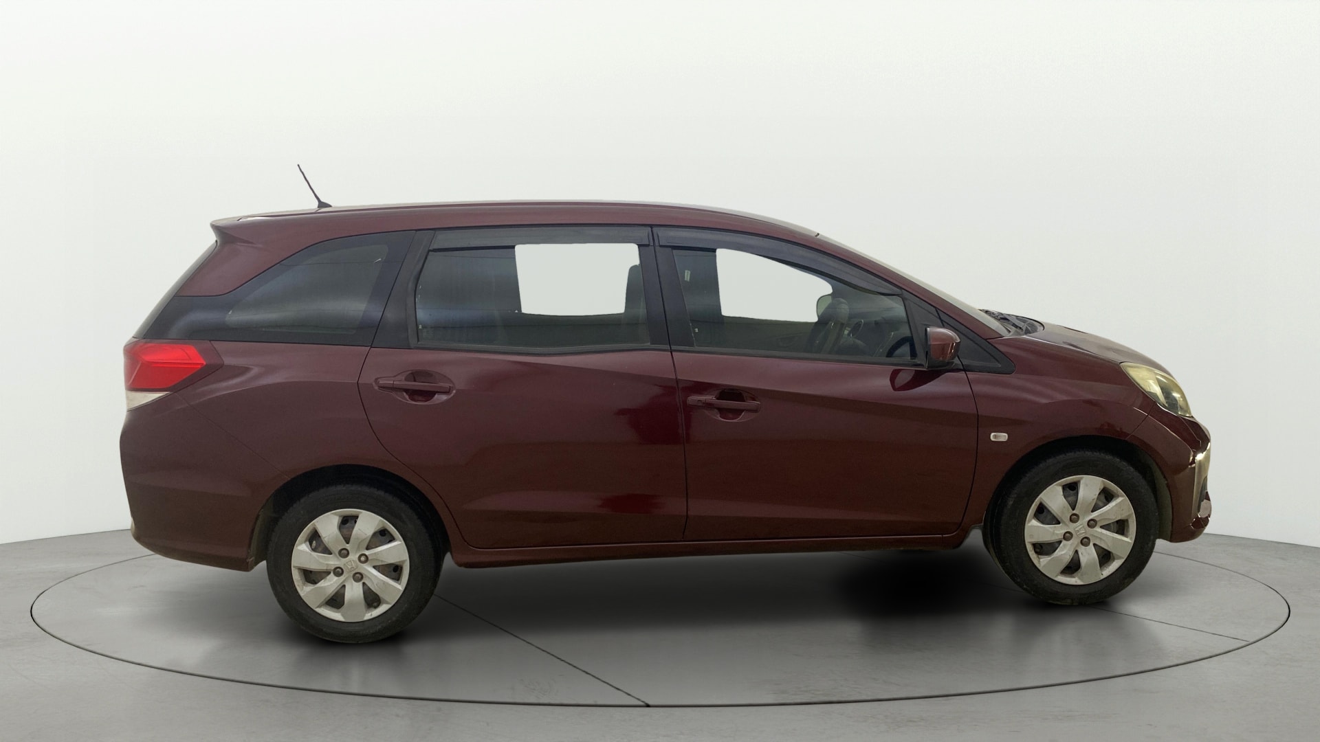 View 2014 Honda Mobilio E Diesel Image 8 Used 2014 Honda Mobilio E Diesel Image 8