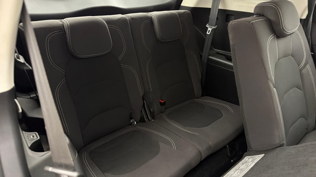 View MG Hector Plus Image 10 Used MG Hector Plus Image 10