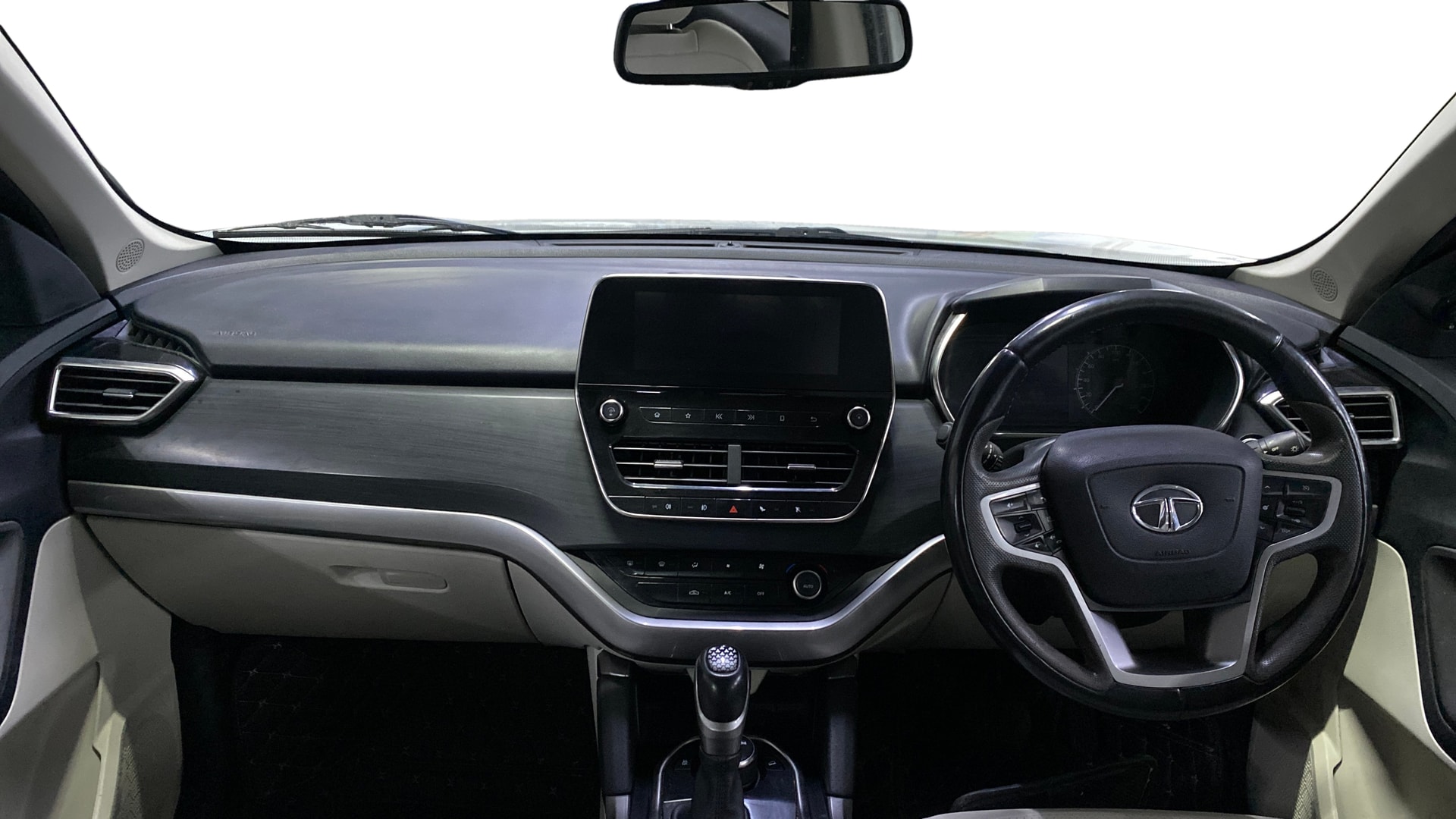 View 2023 Tata Safari XZA Plus Image 32 Used 2023 Tata Safari XZA Plus Image 32