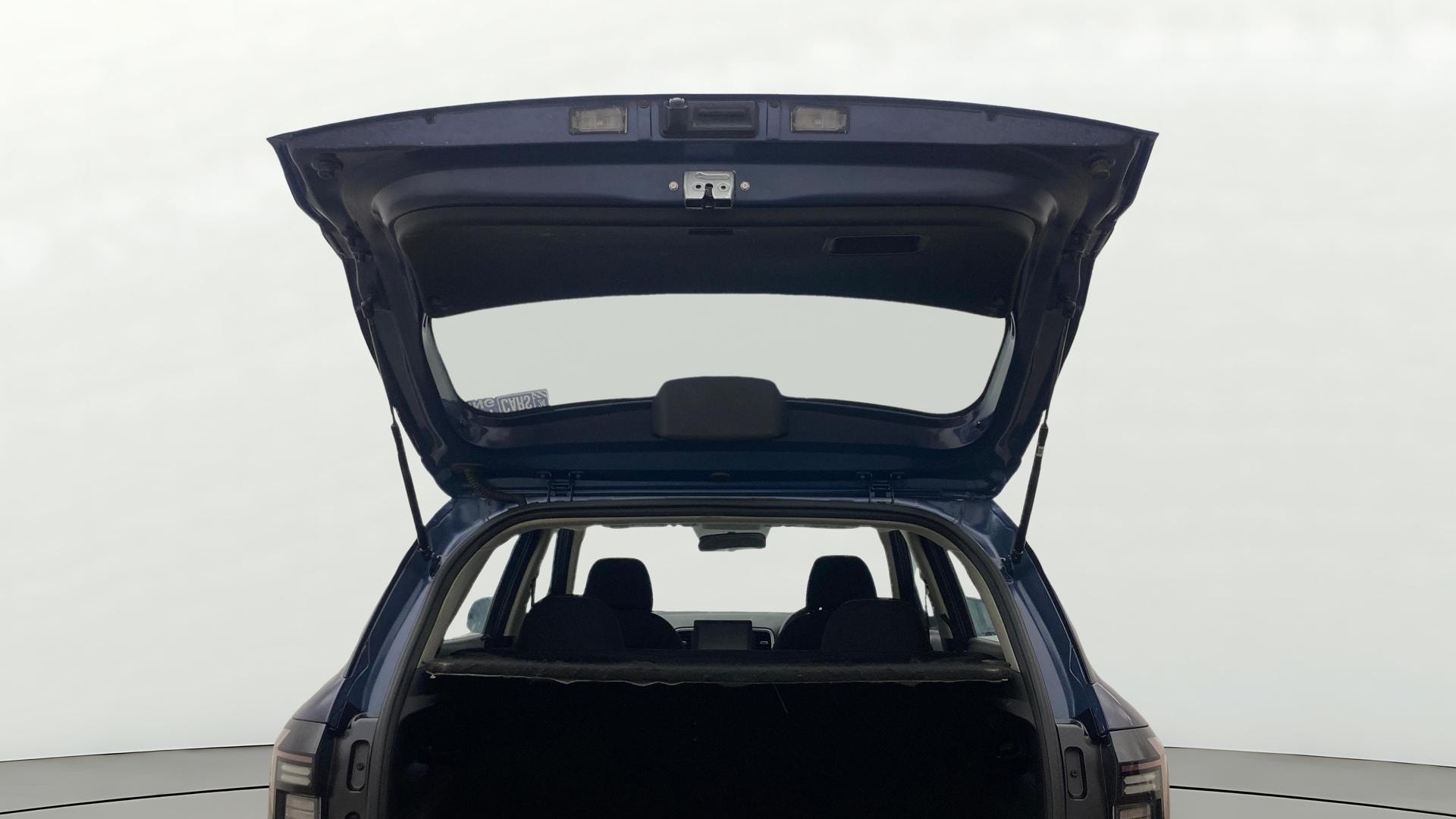 View 2022 Hyundai Venue S Plus 1.5 Diesel MT Image 16 Used 2022 Hyundai Venue S Plus 1.5 Diesel MT Image 16