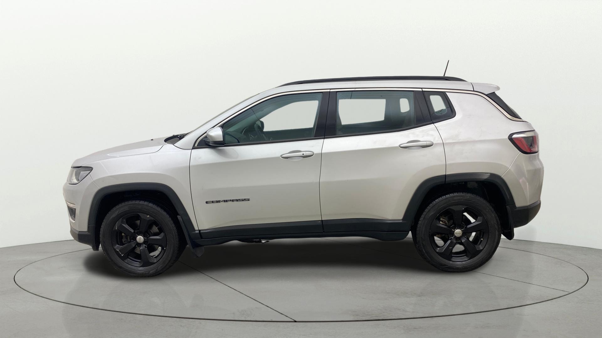 View 2019 Jeep Compass Limited 1.4 Multi AIR Petrol DDCT AT BS IV Image 5 Used 2019 Jeep Compass Limited 1.4 Multi AIR Petrol DDCT AT BS IV Image 5