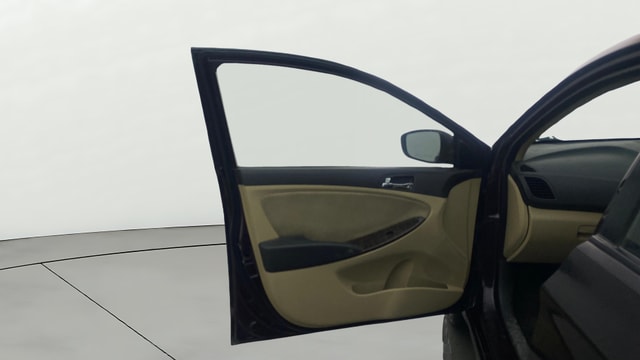 View Hyundai Fluidic Verna Image 31 Used Hyundai Fluidic Verna Image 31