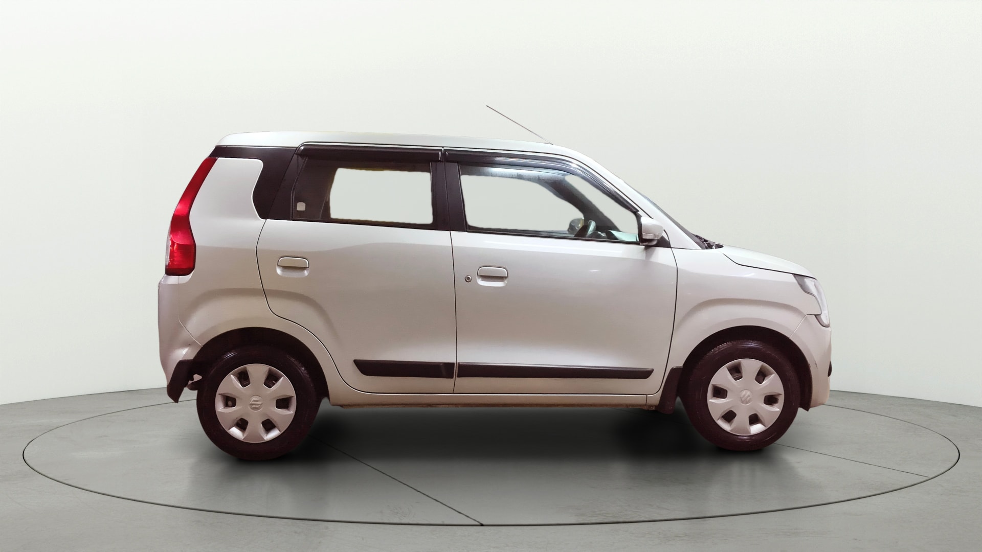 View 2022 Maruti Suzuki 1000 Base Variant Image 8 Used 2022 Maruti Suzuki 1000 Base Variant Image 8