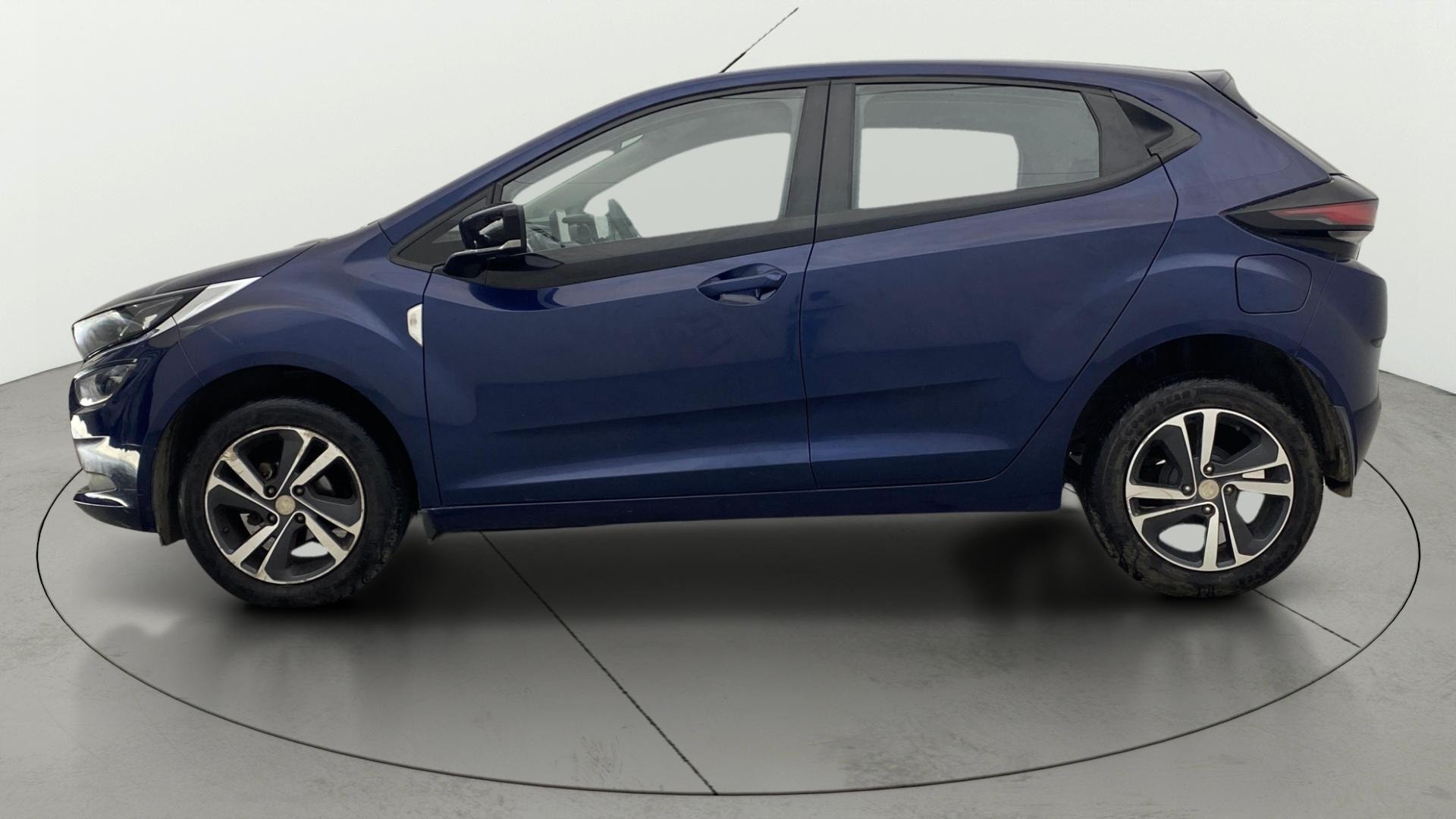 View 2023 Tata Altroz XZ Petrol Image 6 Used 2023 Tata Altroz XZ Petrol Image 6