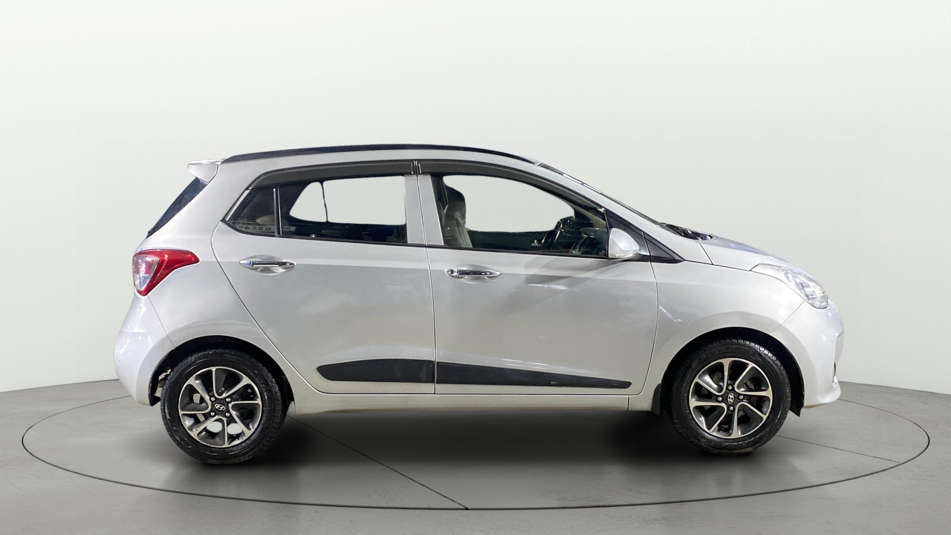 View 2017 Hyundai Grand i10 1.2 Asta Petrol Image 8 Used 2017 Hyundai Grand i10 1.2 Asta Petrol Image 8