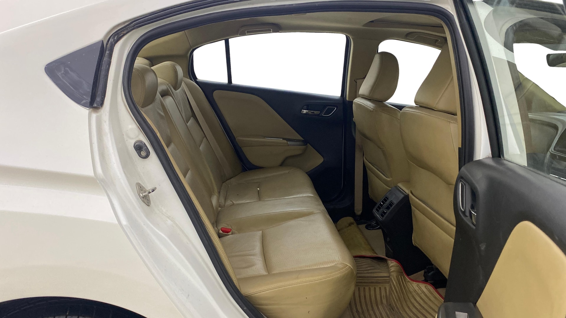 View 2017 Honda City ZX MT Diesel Anniversary Edition Image 31 Used 2017 Honda City ZX MT Diesel Anniversary Edition Image 31