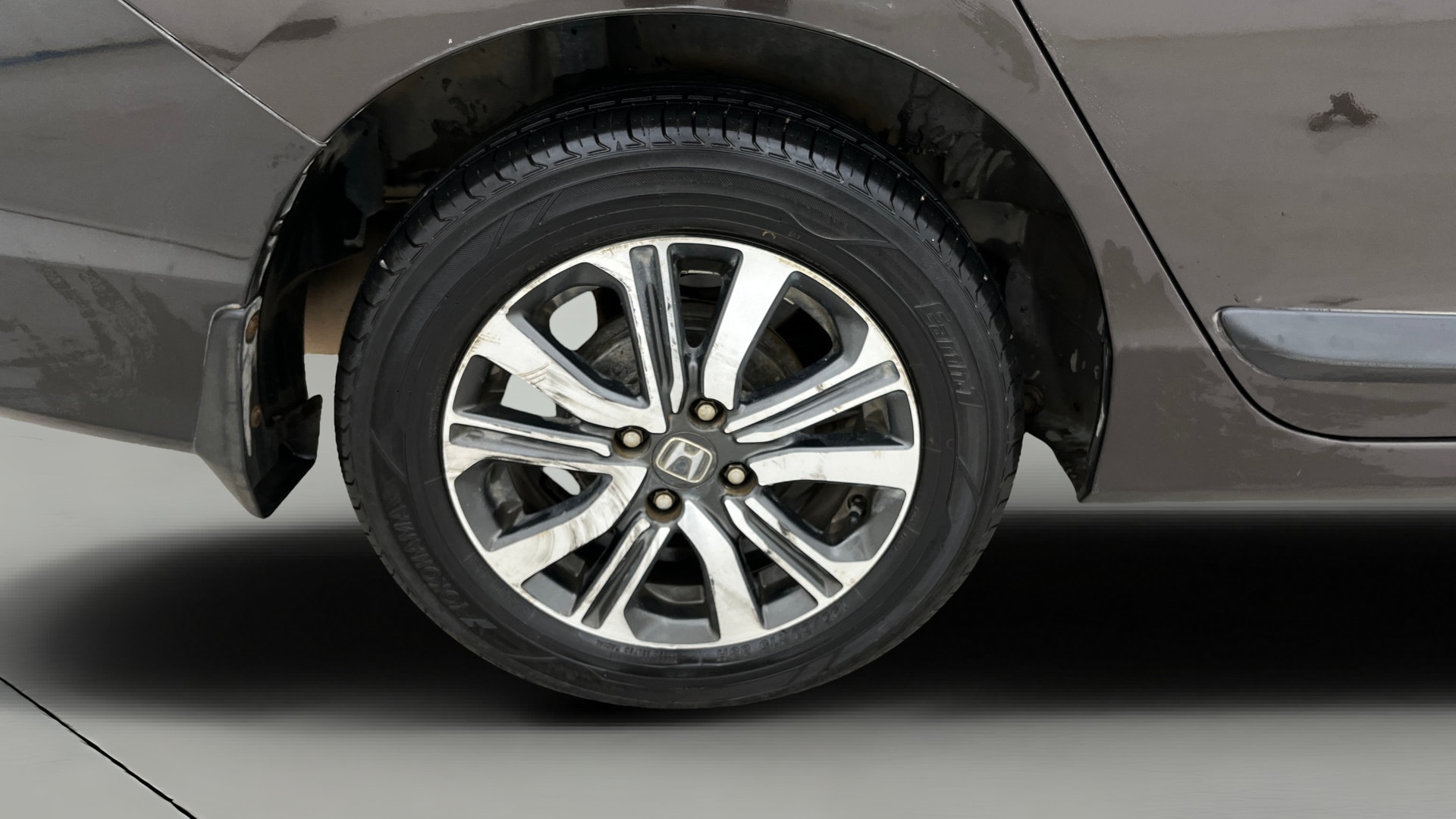View 2019 Honda City ZX MT Diesel Anniversary Edition Image 33 Used 2019 Honda City ZX MT Diesel Anniversary Edition Image 33
