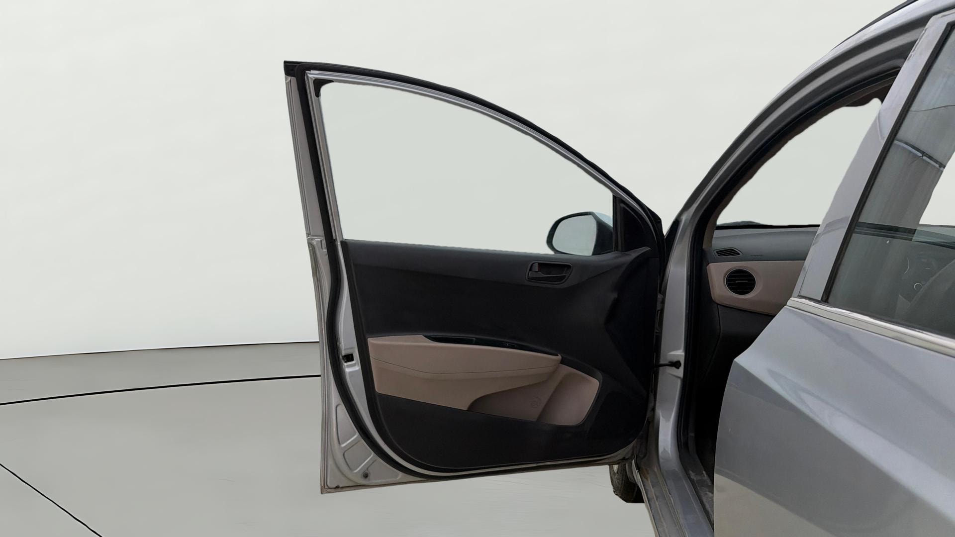 View 2019 Hyundai Grand i10 Magna 1.2 Kappa VTVT Image 30 Used 2019 Hyundai Grand i10 Magna 1.2 Kappa VTVT Image 30