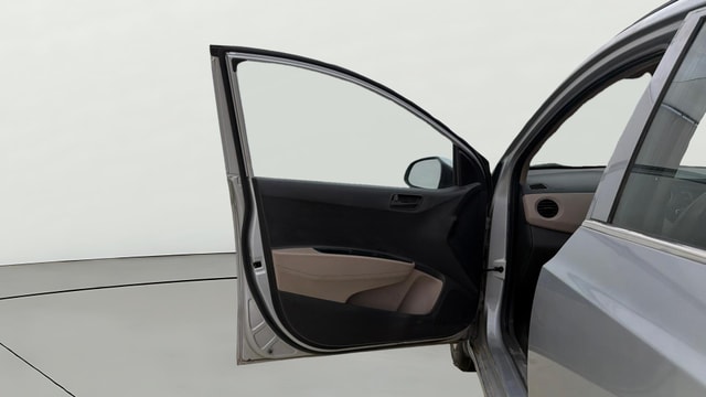 View Hyundai Grand i10 Image 30 Used Hyundai Grand i10 Image 30