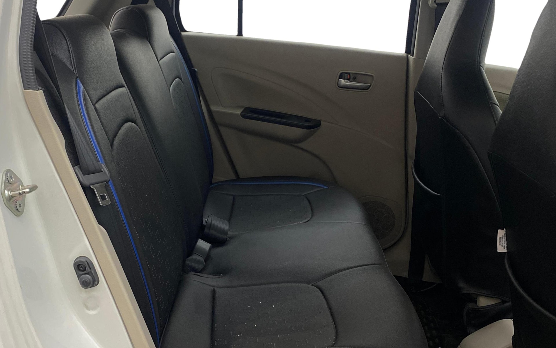 View 2019 Maruti Suzuki 1000 Base Variant Image 28 Used 2019 Maruti Suzuki 1000 Base Variant Image 28