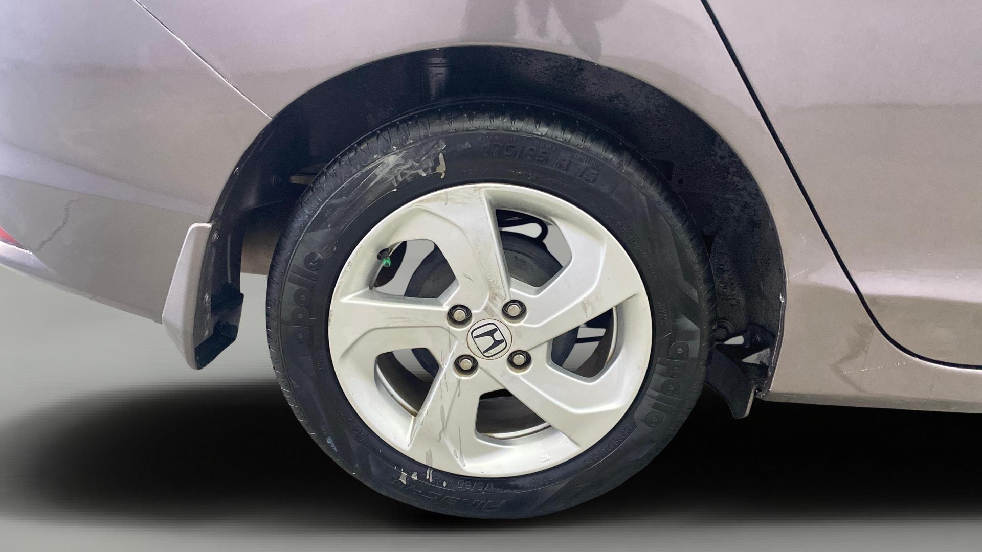 View 2014 Honda City ZX MT Diesel Anniversary Edition Image 33 Used 2014 Honda City ZX MT Diesel Anniversary Edition Image 33