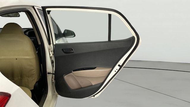 View Hyundai Grand i10 Image 7 Used Hyundai Grand i10 Image 7