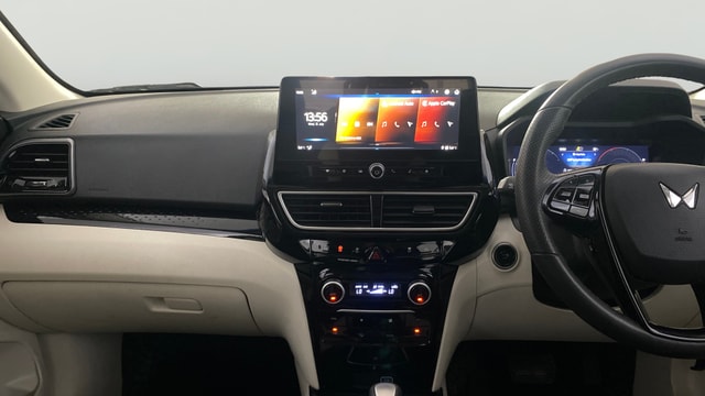 View Mahindra XUV 3XO Image 32 Used Mahindra XUV 3XO Image 32