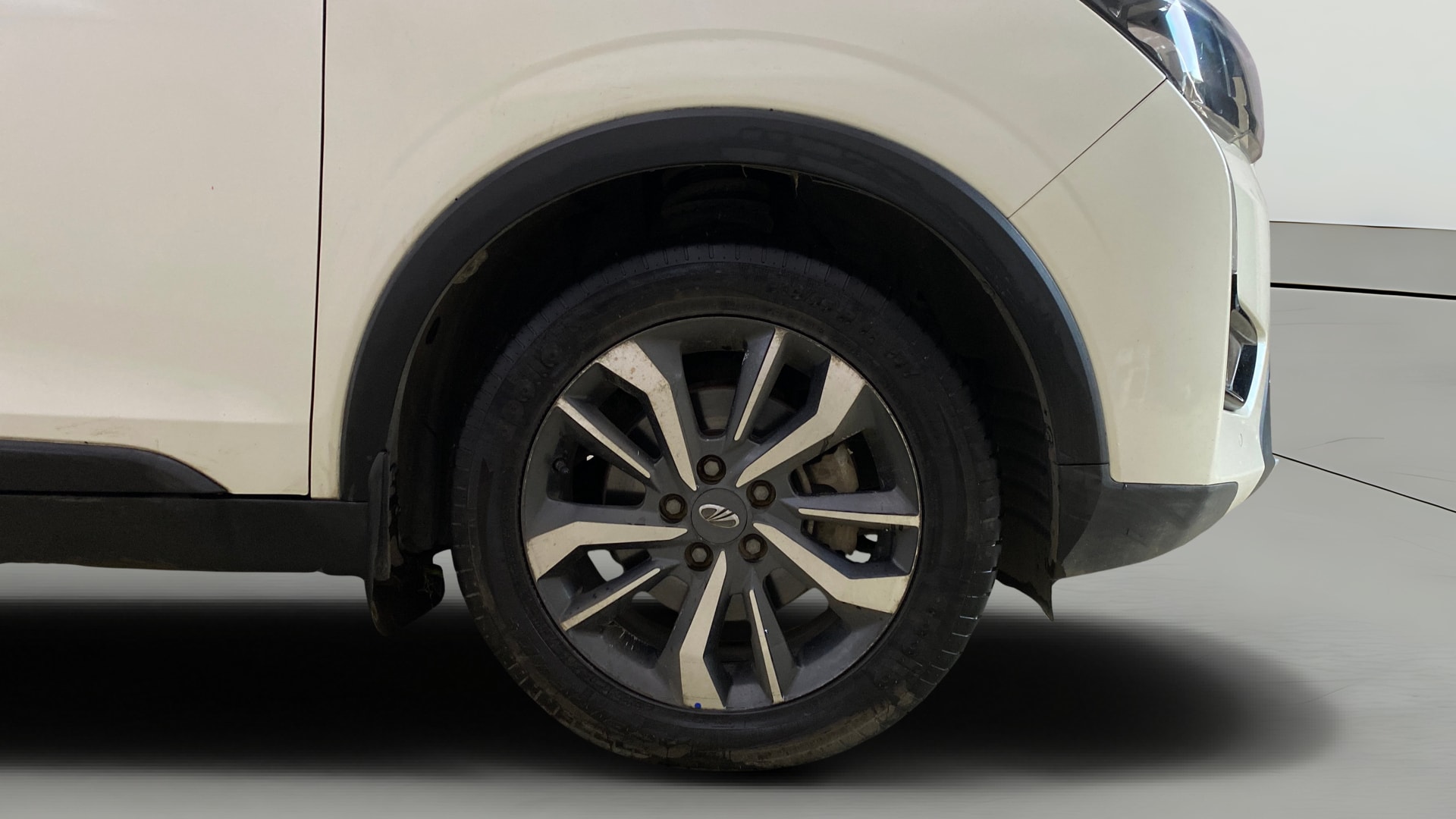 View 2021 Mahindra XUV300 W4 Petrol BS IV Image 41 Used 2021 Mahindra XUV300 W4 Petrol BS IV Image 41