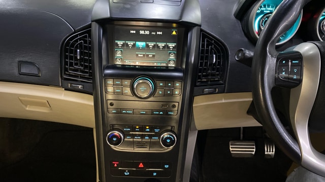 View Mahindra XUV500 Image 33 Used Mahindra XUV500 Image 33