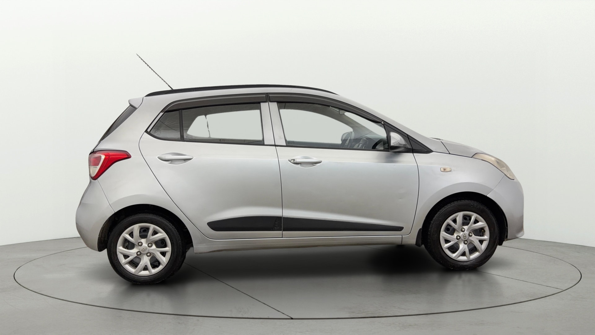 View 2019 Hyundai Grand i10 Magna 1.2 Kappa VTVT Image 8 Used 2019 Hyundai Grand i10 Magna 1.2 Kappa VTVT Image 8