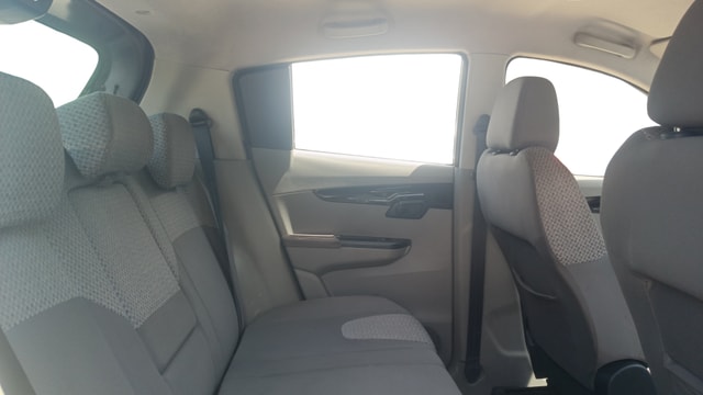 View Mahindra KUV100 Image 28 Used Mahindra KUV100 Image 28