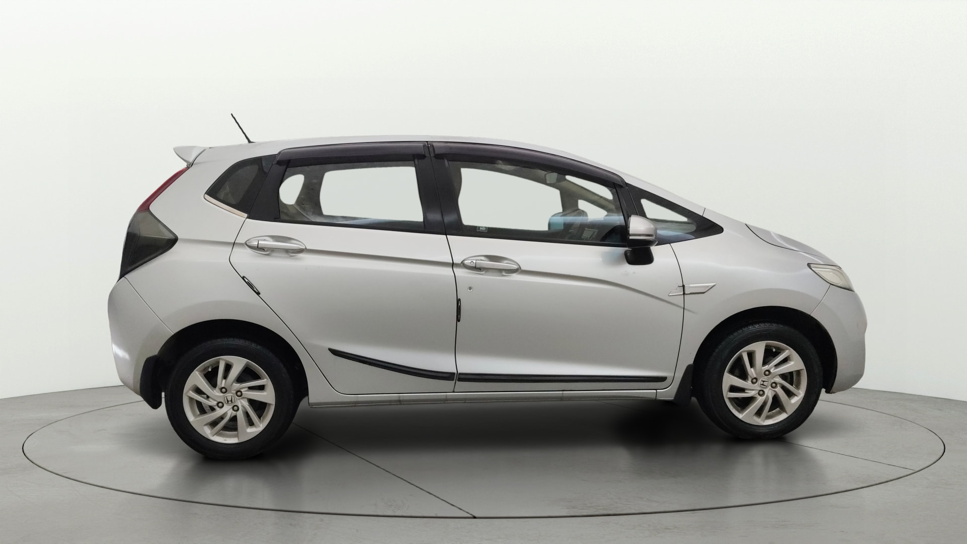 View 2016 Honda Jazz E MT Diesel Image 27 Used 2016 Honda Jazz E MT Diesel Image 27
