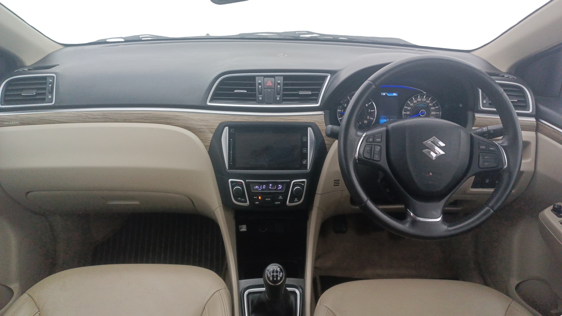 View 2019 Maruti Suzuki 1000 Base Variant Image 30 Used 2019 Maruti Suzuki 1000 Base Variant Image 30