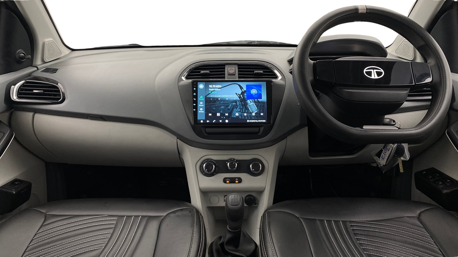 View 2025 Tata Tiago Revotorq XB Image 15 Used 2025 Tata Tiago Revotorq XB Image 15