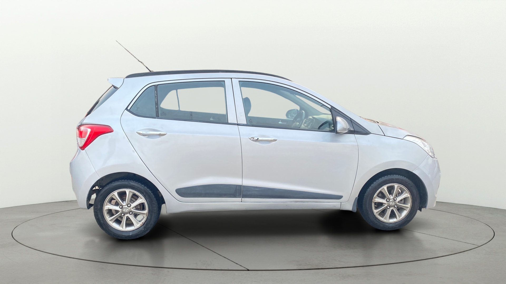 View 2016 Hyundai Grand i10 1.2 Asta Petrol Image 8 Used 2016 Hyundai Grand i10 1.2 Asta Petrol Image 8