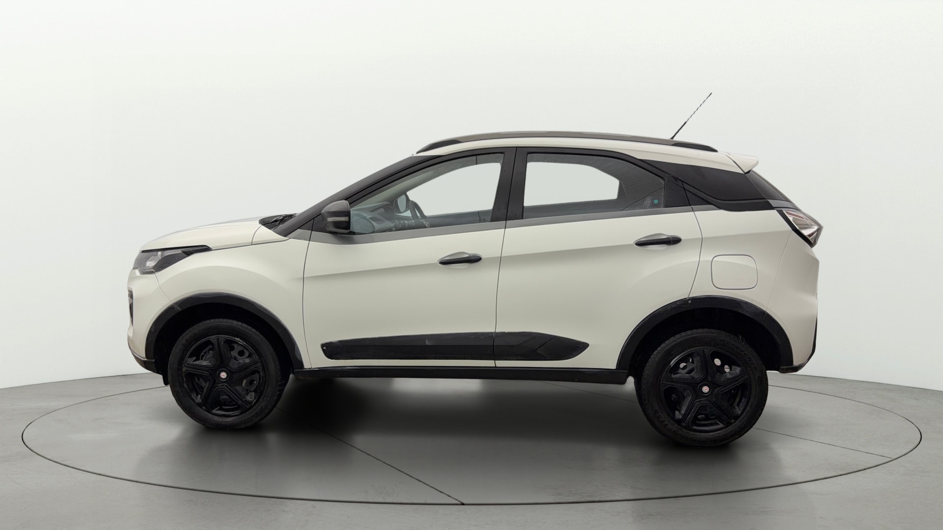 View 2021 Tata Nexon Revotron XE Image 5 Used 2021 Tata Nexon Revotron XE Image 5