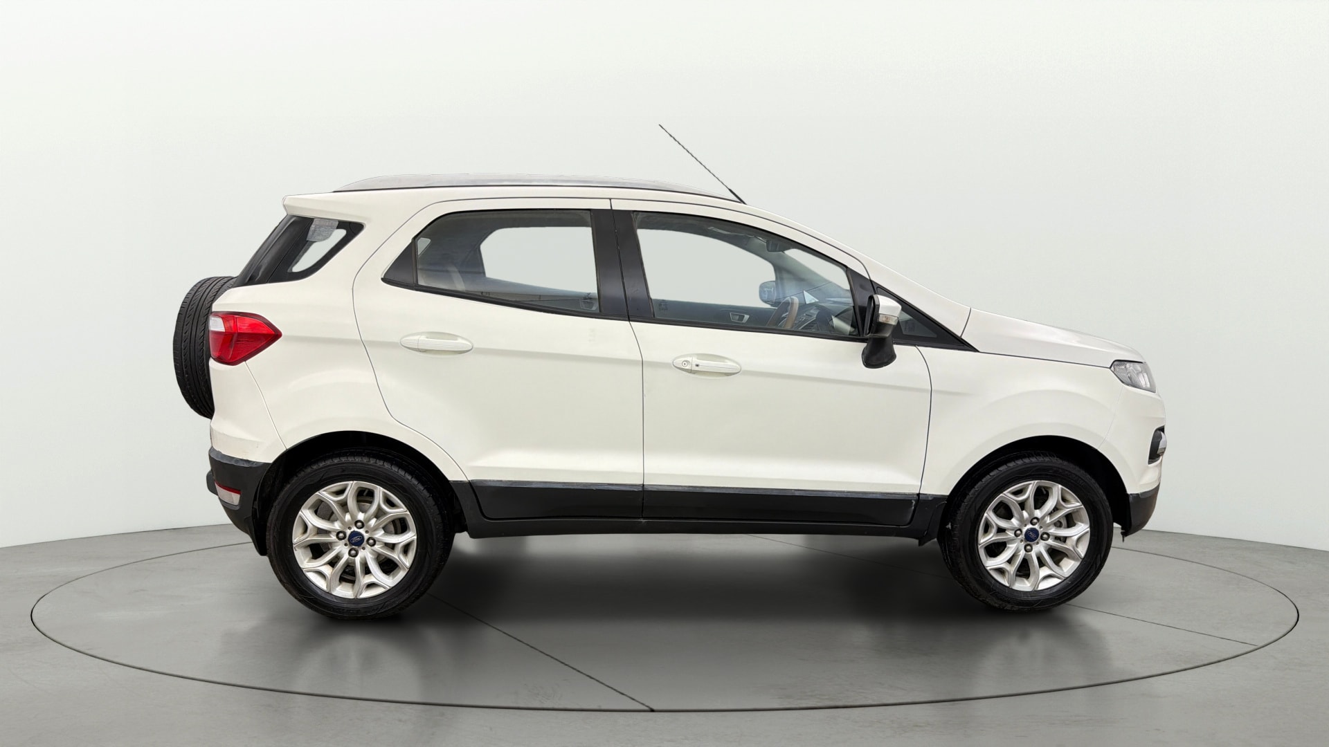 View 2016 Ford EcoSport 1.5 TDCi Diesel Ambiente BS IV Image 8 Used 2016 Ford EcoSport 1.5 TDCi Diesel Ambiente BS IV Image 8