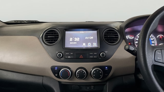 View Hyundai Grand i10 Image 17 Used Hyundai Grand i10 Image 17