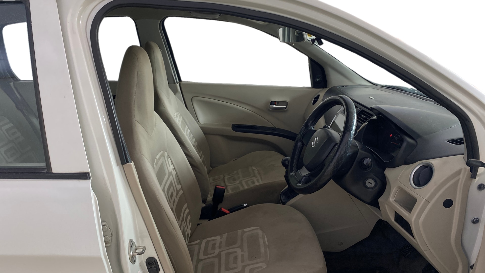 View 2019 Maruti Suzuki 1000 Base Variant Image 25 Used 2019 Maruti Suzuki 1000 Base Variant Image 25