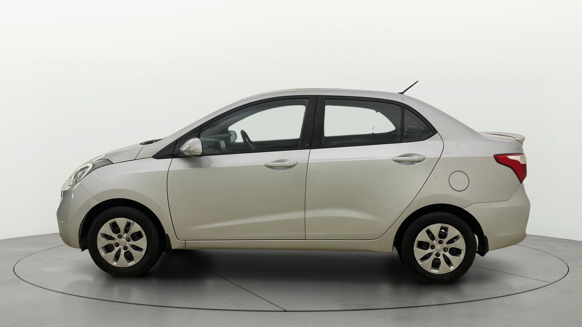 View 2018 Hyundai Xcent S Petrol Image 5 Used 2018 Hyundai Xcent S Petrol Image 5