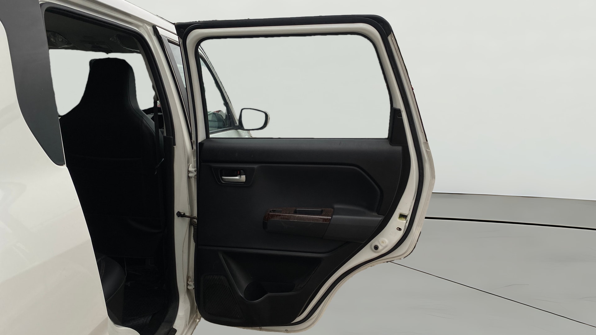 View 2019 Maruti Suzuki 1000 Base Variant Image 7 Used 2019 Maruti Suzuki 1000 Base Variant Image 7
