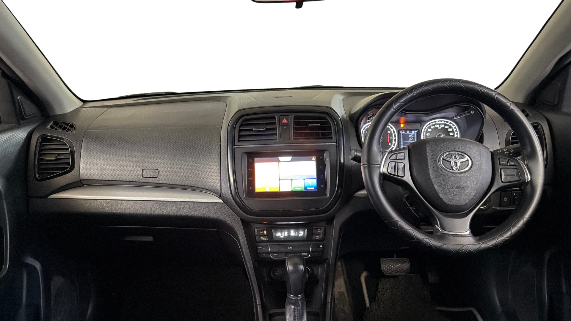 View 2022 Toyota Urban Cruiser High AT Image 16 Used 2022 Toyota Urban Cruiser High AT Image 16